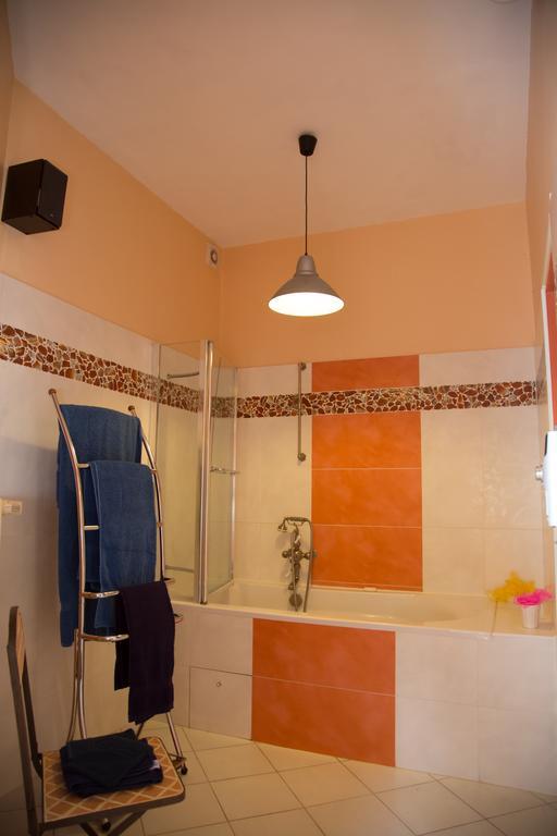 Magnifique Chateau Renove Proche Bourg Grand Parc Belle Terrasse Billard, Ping Pong, Proche Bayeux Et Plages Du Debarquement Tilly-sur-Seulles المظهر الخارجي الصورة